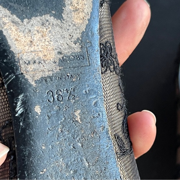 MARC JACOBS | Nude Flats with Floral Lace Overlay - Picture 12 of 13